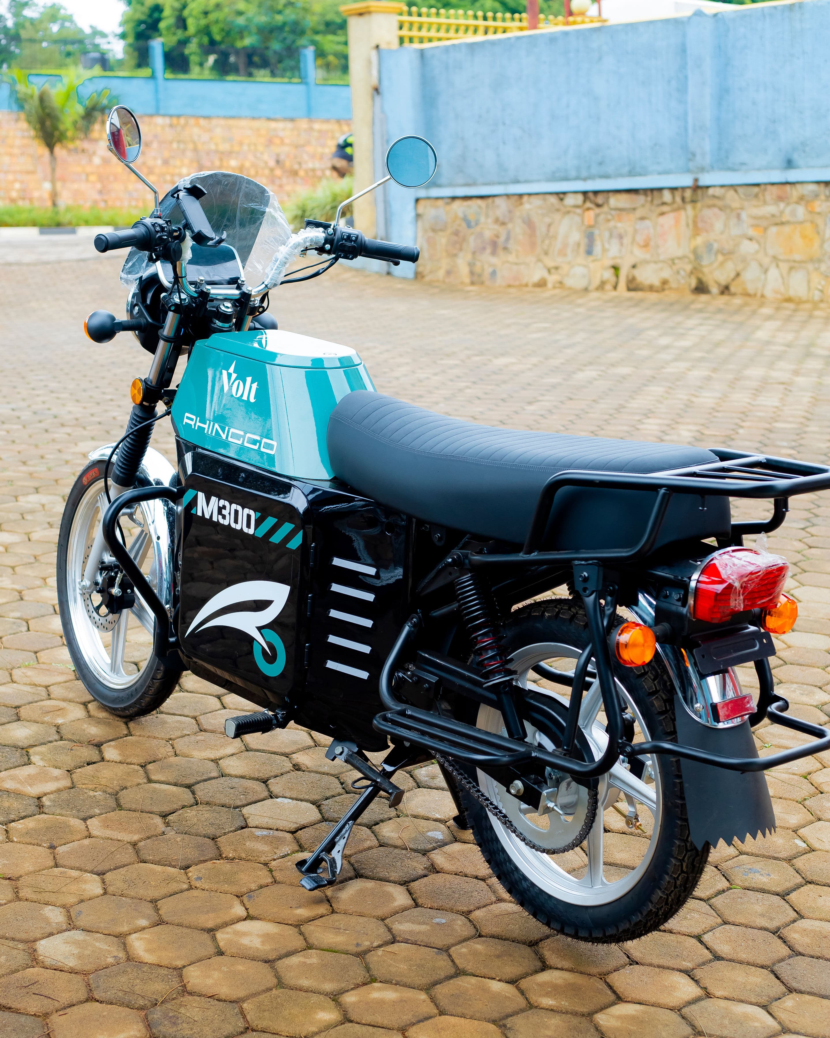 Rhinggo M300 outdoor rear view